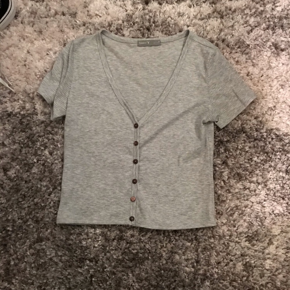 cropped t-shirt